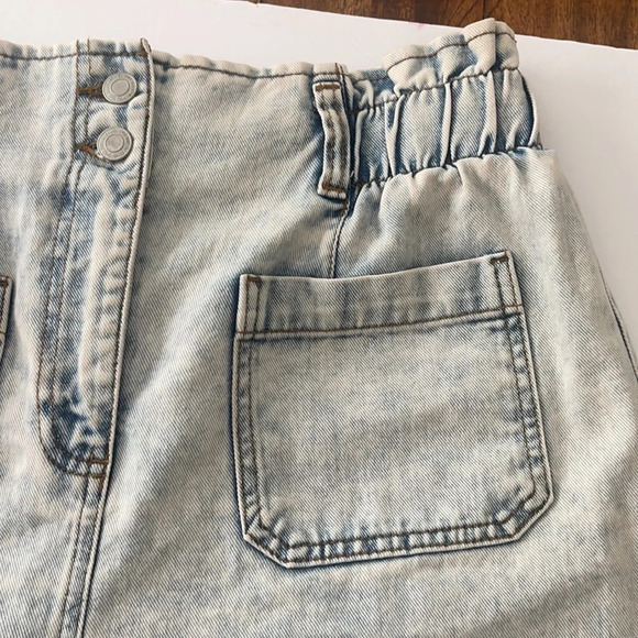 SO SUPER HI RISE DENIM SHORTS Size 11 - Picture 2 of 10